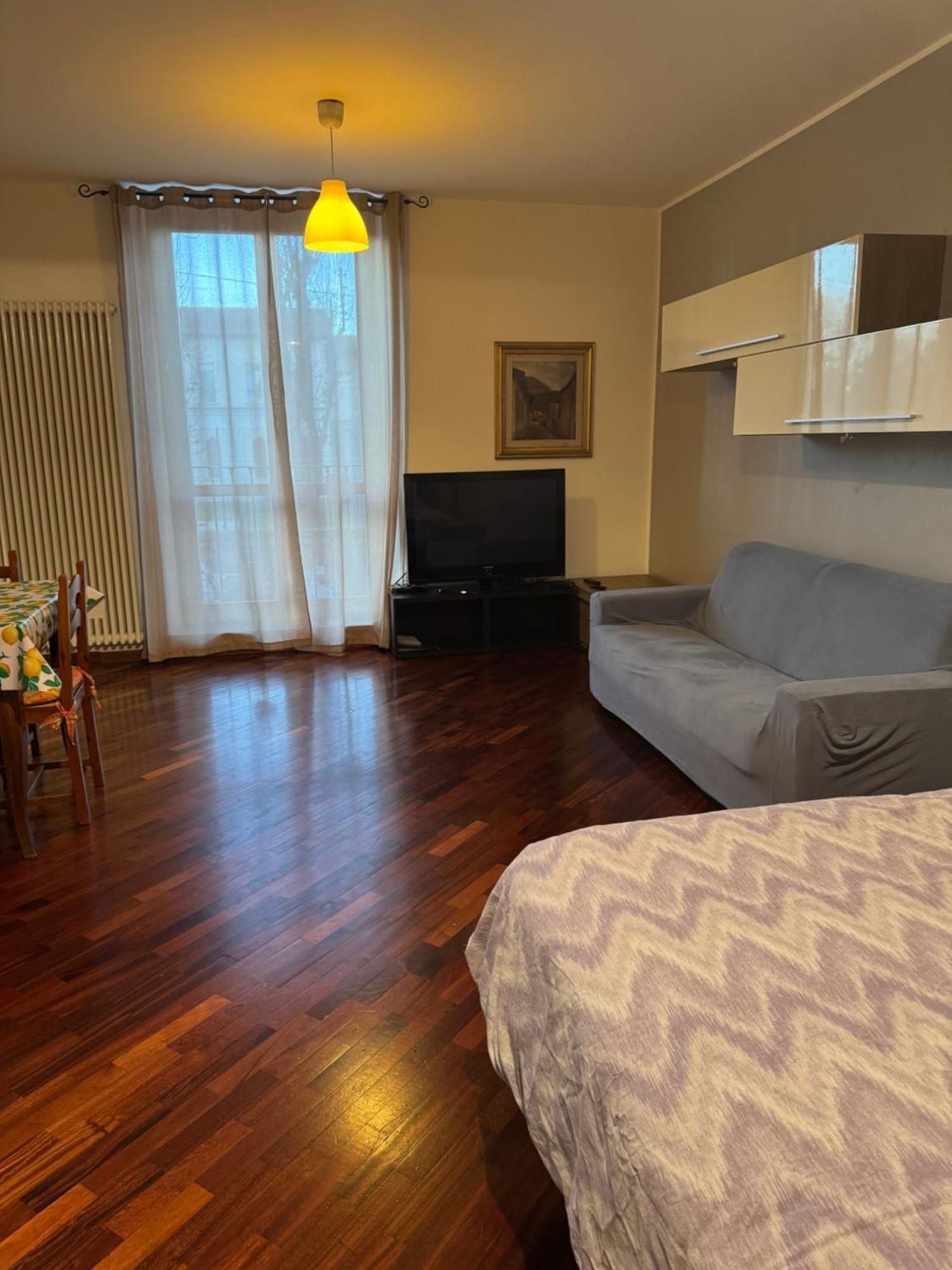 Ampio Monolocale Apartment เบรเชีย ภายนอก รูปภาพ