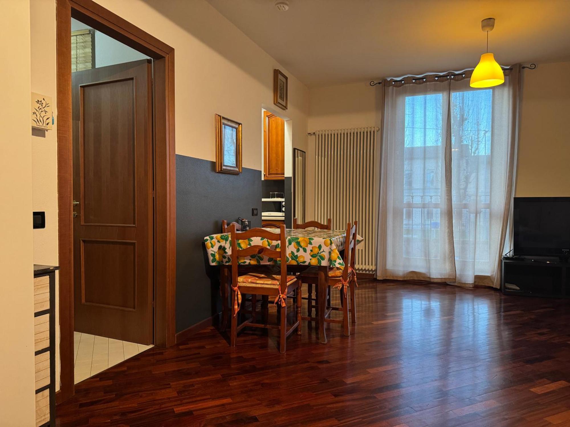 Ampio Monolocale Apartment เบรเชีย ภายนอก รูปภาพ
