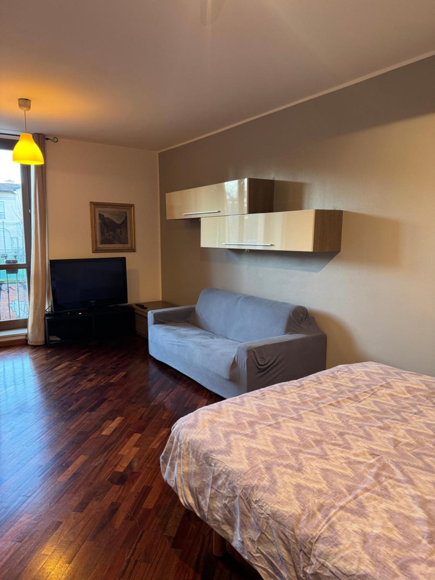 Ampio Monolocale Apartment เบรเชีย ภายนอก รูปภาพ