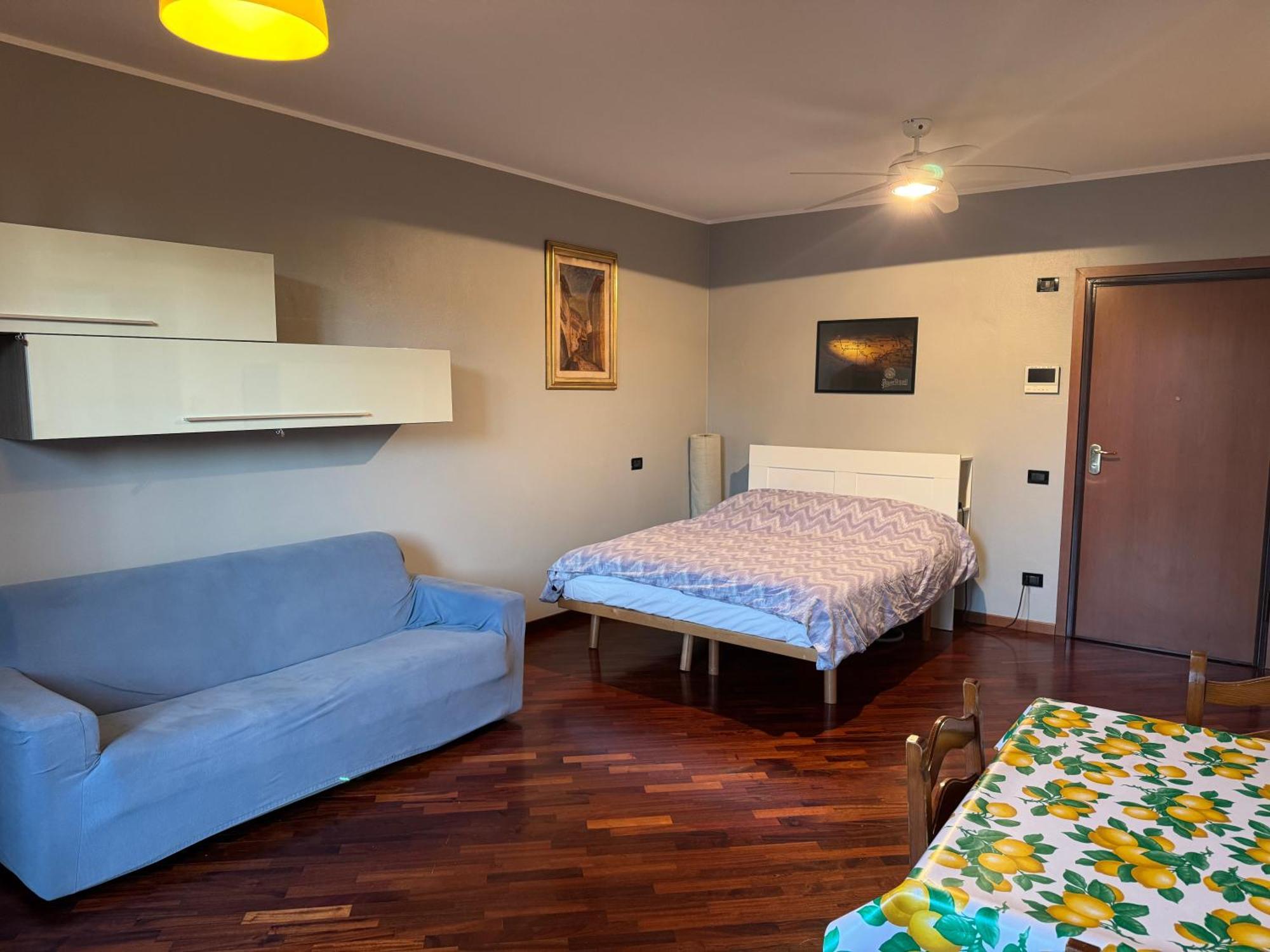 Ampio Monolocale Apartment เบรเชีย ภายนอก รูปภาพ
