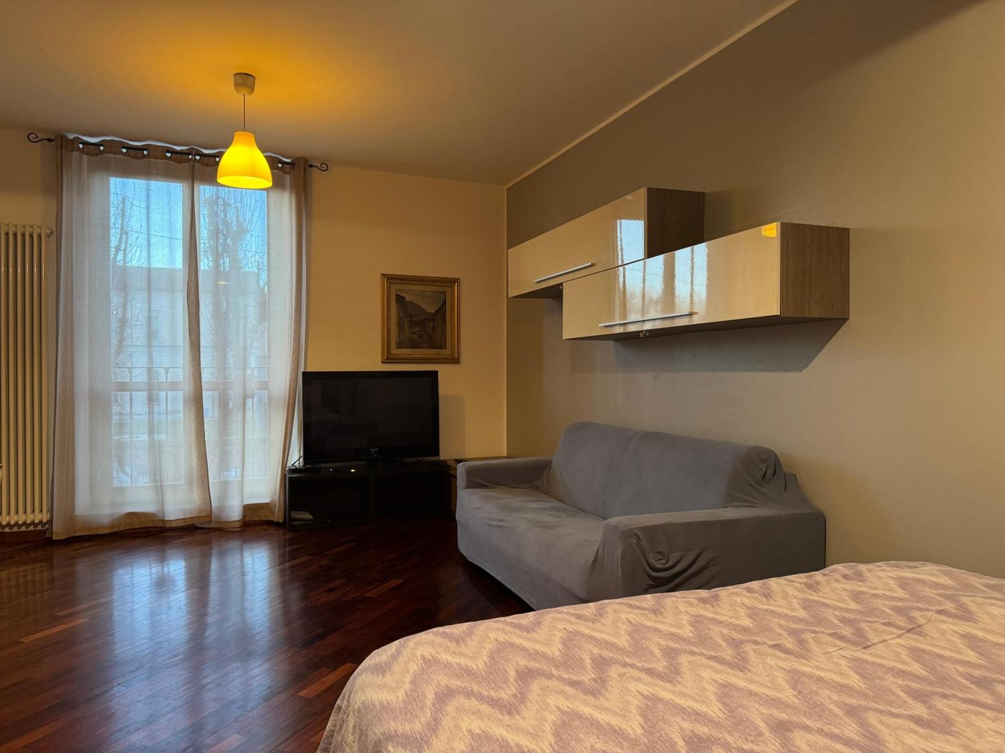 Ampio Monolocale Apartment เบรเชีย ภายนอก รูปภาพ